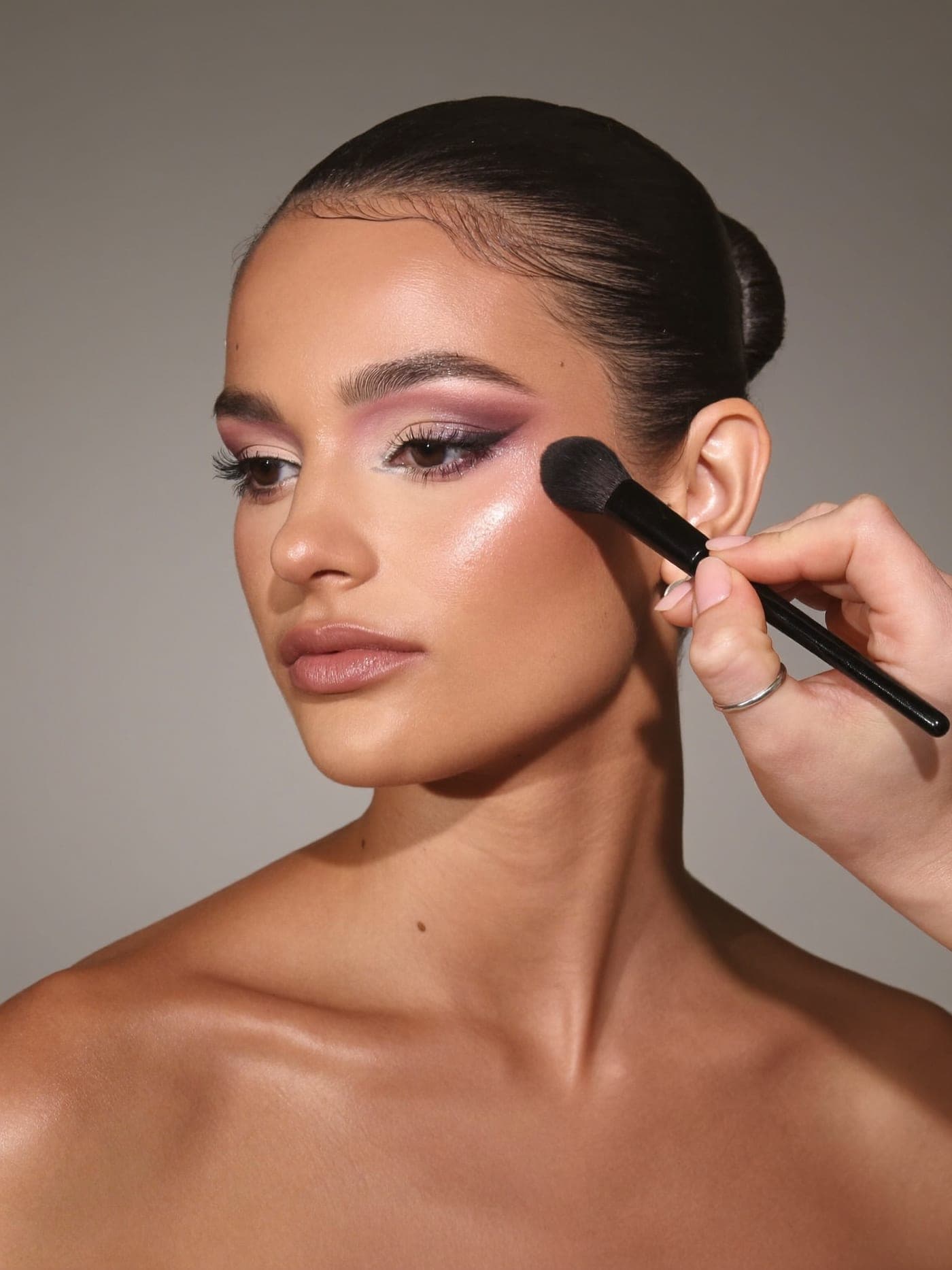 Hania, Makeup Artist